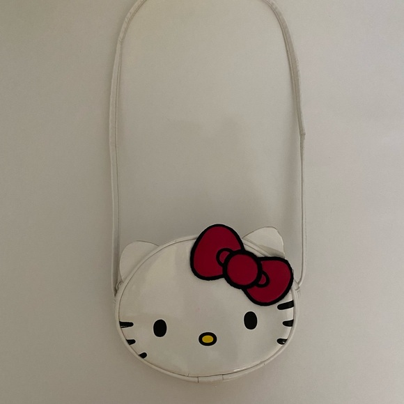Hello Kitty Purse - Picture 7 of 10